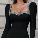 Ozdobna sukienka bodycon z kwadratowym dekoltem