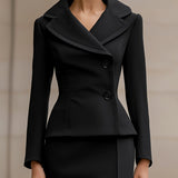 Elegancki Dwuczęściowy Garnitur z Dopasowaną Marynarką i Spódnicą Ołówkową