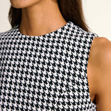 Sukienka mini bez rękawów w wzór houndstooth