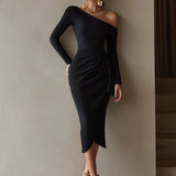 Czarna Sukienka Midi Bodycon z Jednym Ramiączkiem