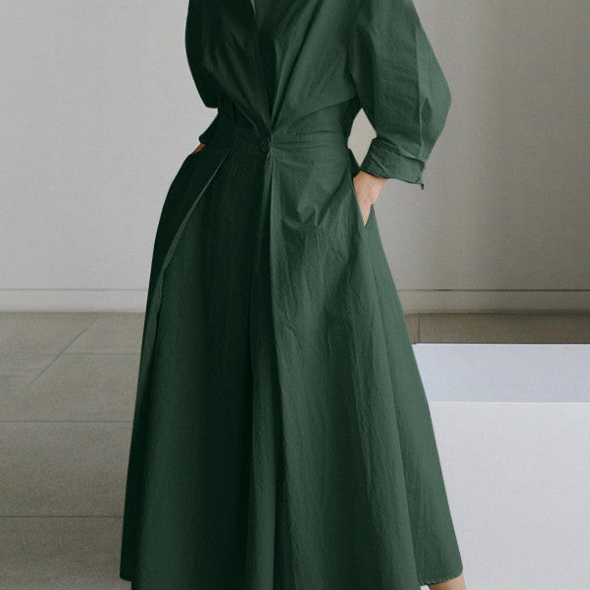 Elegancka Midi Sukienka z Zapięciem i Kołnierzykiem