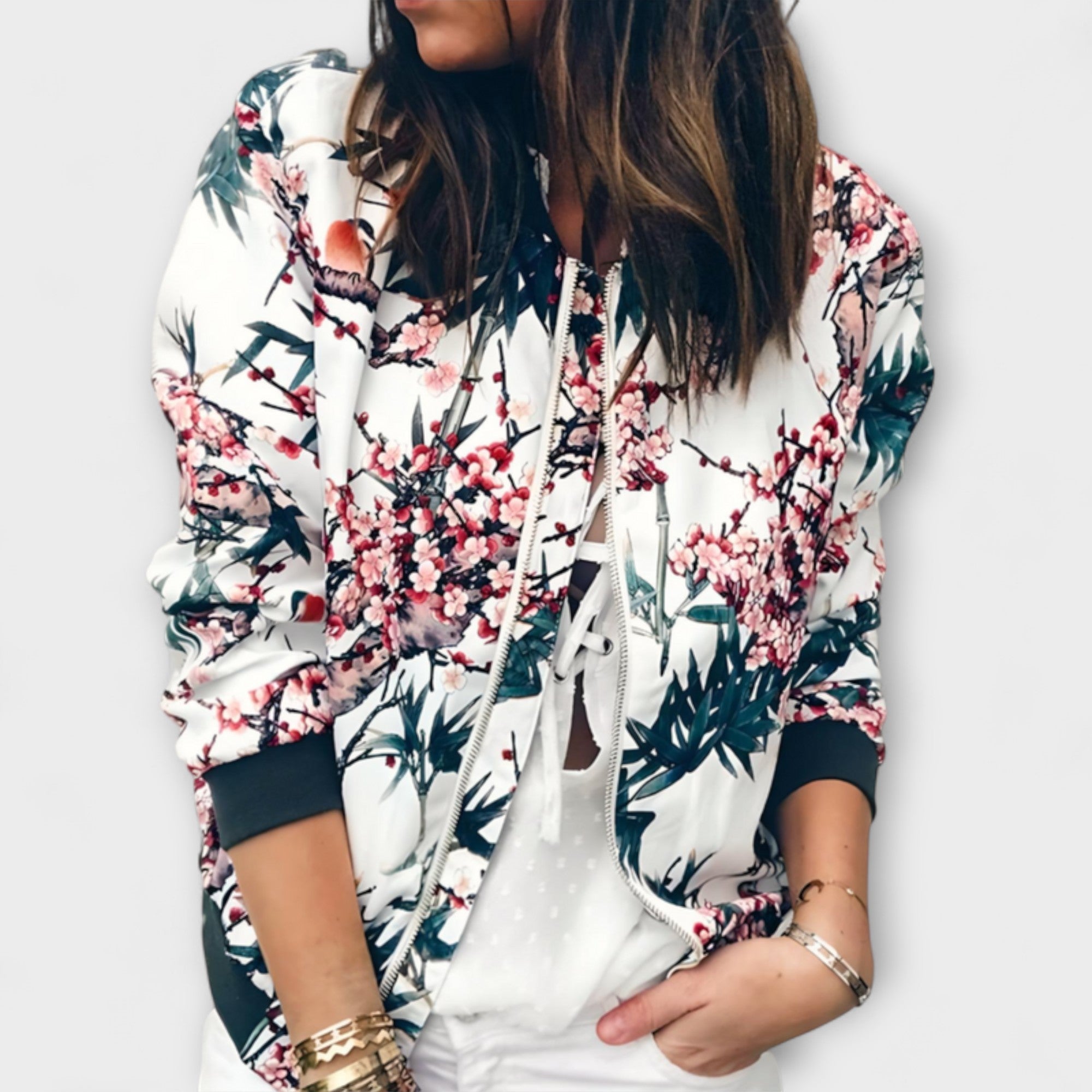 Wiera - Elegancka kurtka bomber z kwiatami